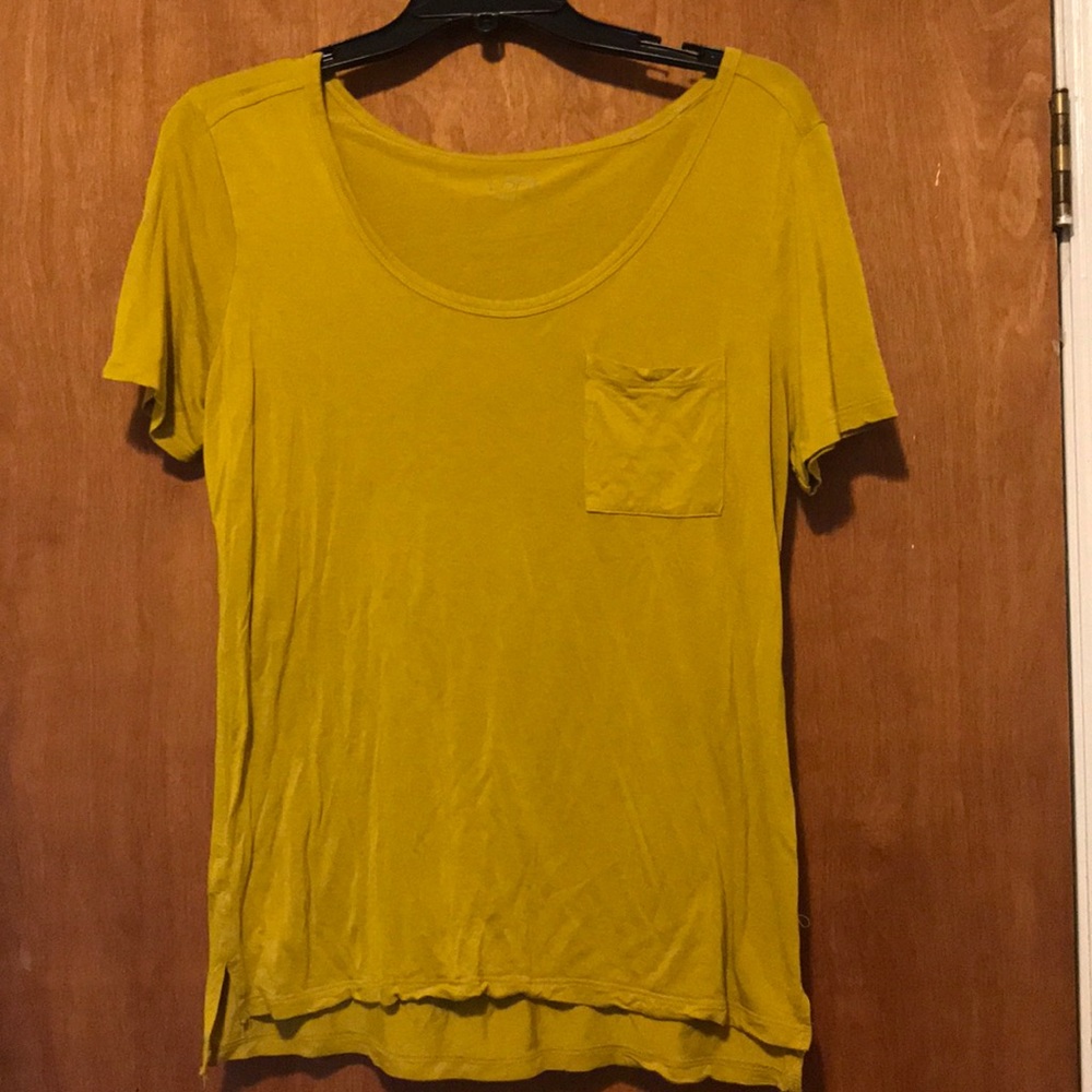 Mustard pocket tee!